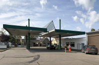 FREIE TANKSTELLE